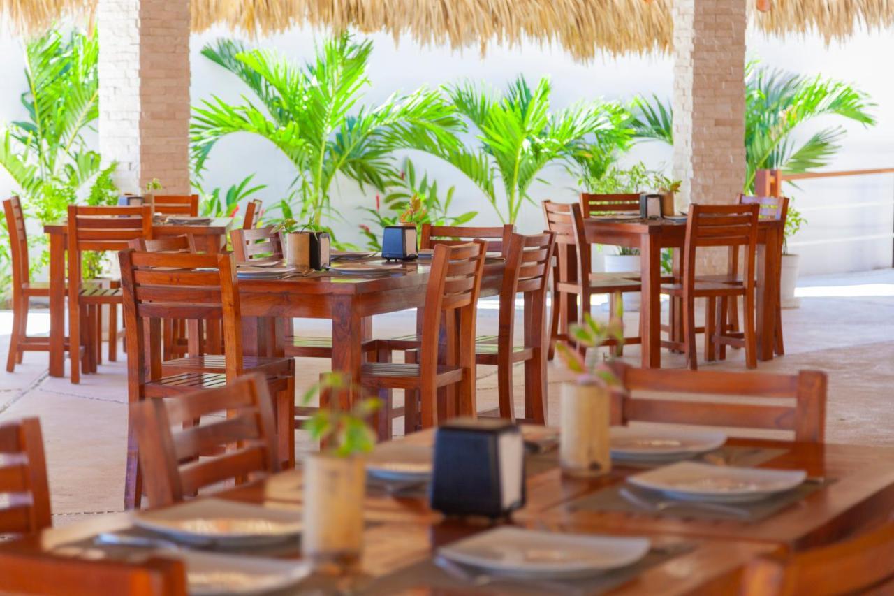 Hotel Marina Resort Santa Cruz Huatulco Esterno foto