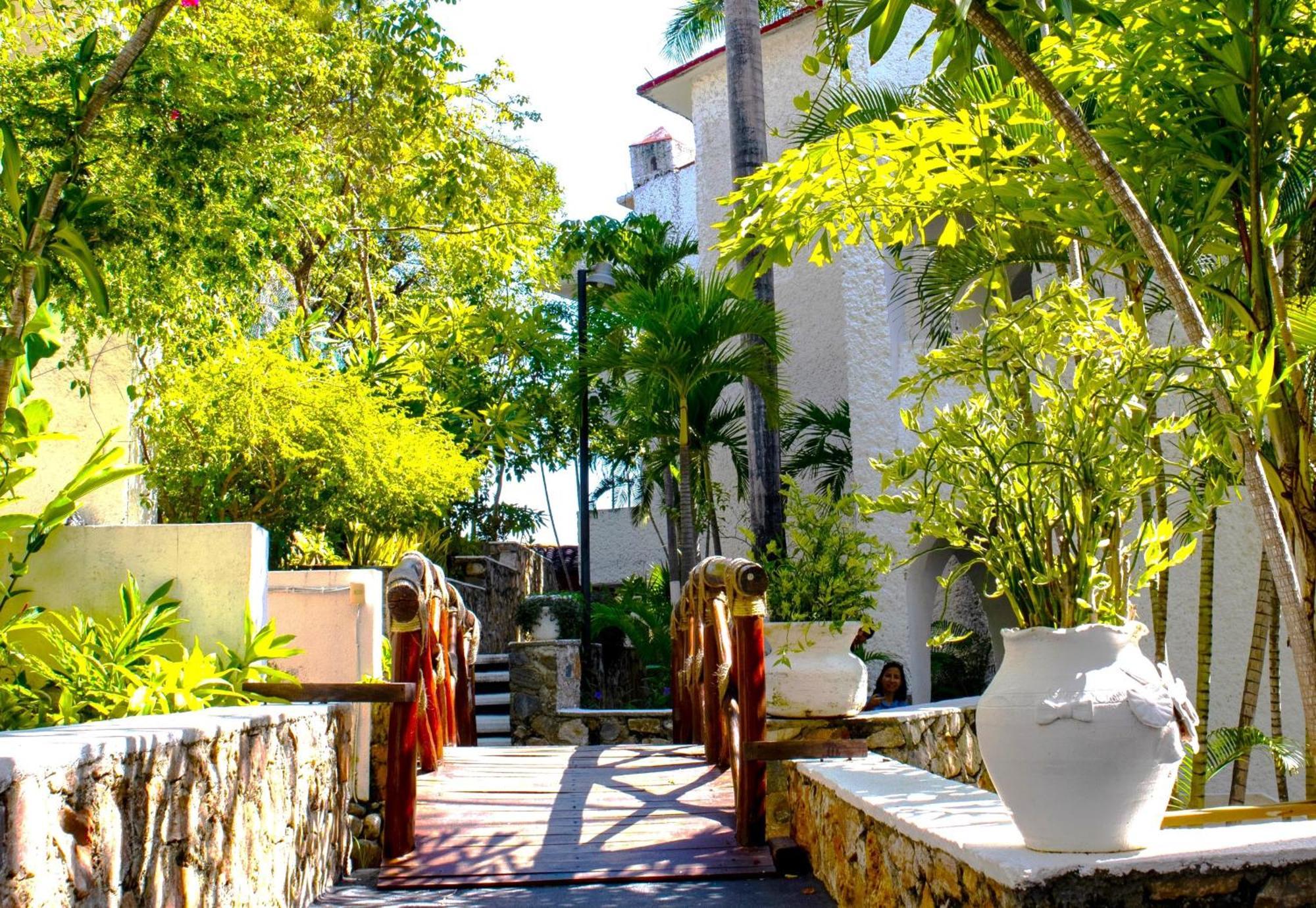 Hotel Marina Resort Santa Cruz Huatulco Esterno foto